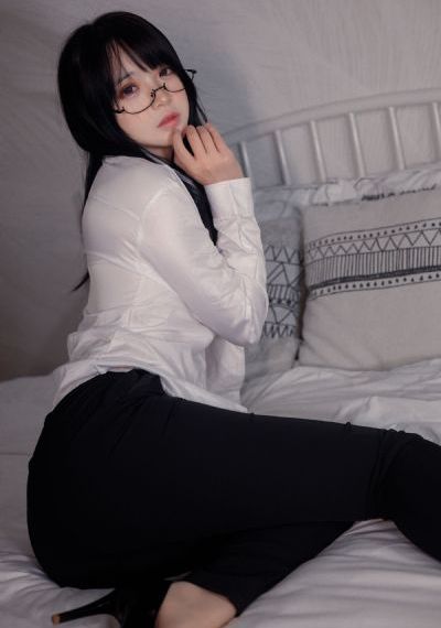 《欲望中的女人》_BD韩语免费在线观看