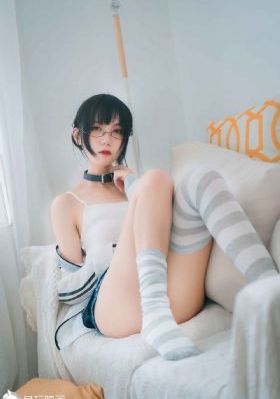美丽小蜜桃5美国伦理观看_720高清电影在线
