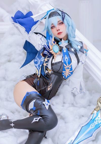 皇上捏住宫女的巨峰_HDHD在线观看