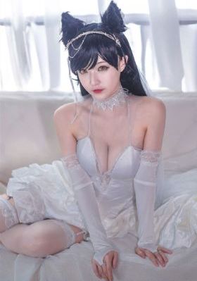 抱着娇妻让粗大玩3p在线观看_720在线视频播放