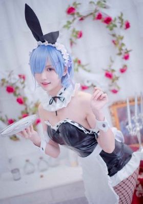 年轻的小姨妈_1080免费观看电视剧